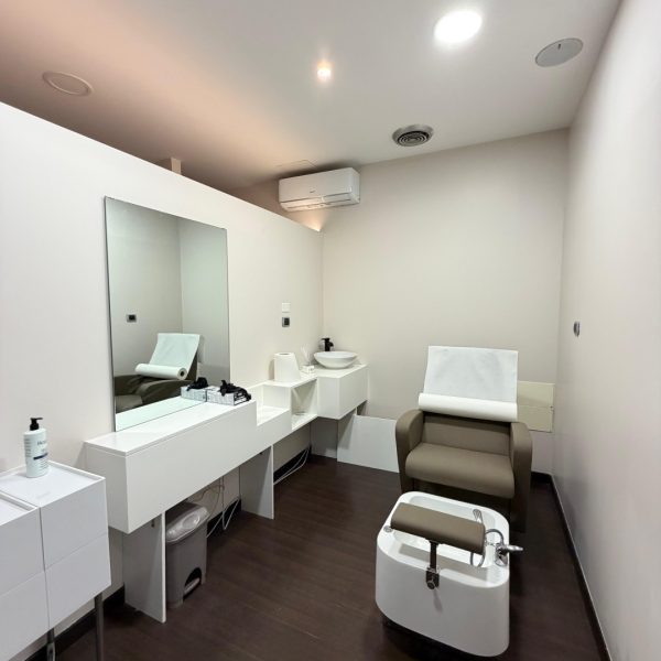 FOREVER YOUNG BEAUTY LAB (1)