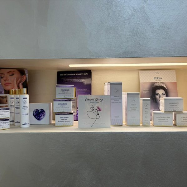 FOREVER YOUNG BEAUTY LAB (18)