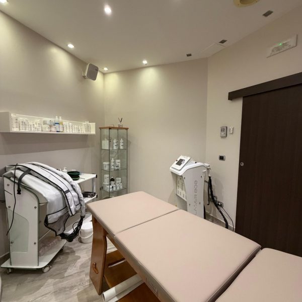 FOREVER YOUNG BEAUTY LAB (6)